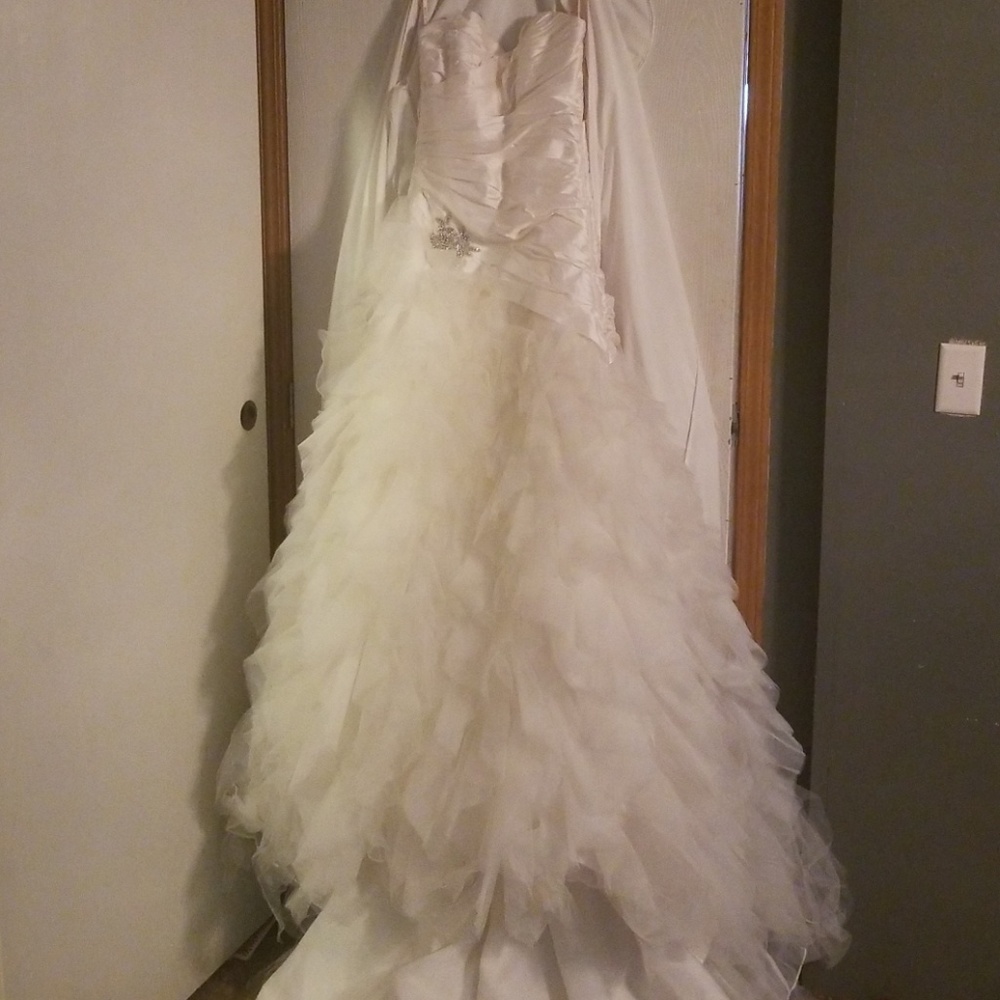 Wedding dress